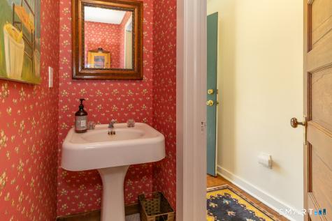 428 Simsbury Road Bloomfield CT 06002