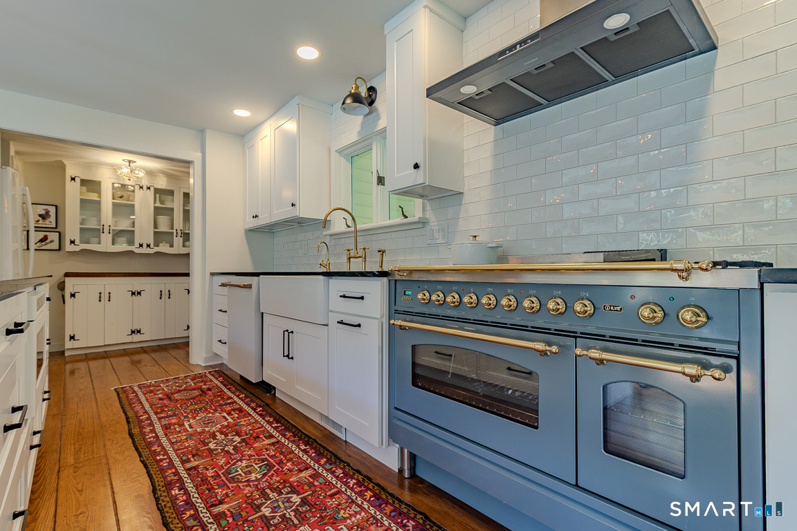 428 Simsbury Road Bloomfield CT 06002