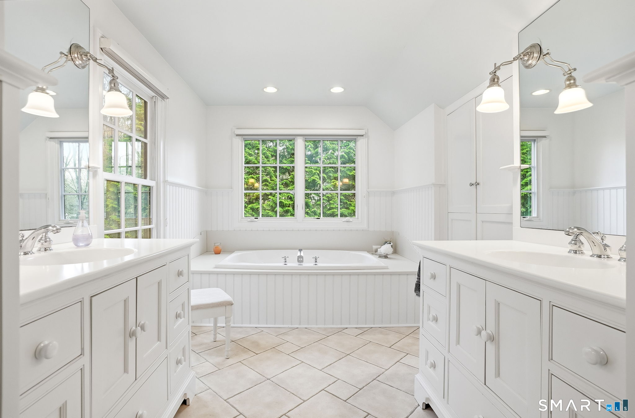 281 Newtown Turnpike Redding CT 06896