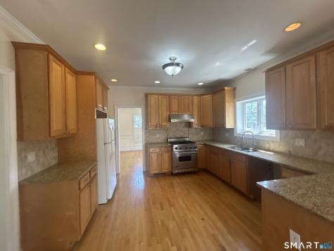 15 Tavern Rock Road Stratford CT 06614