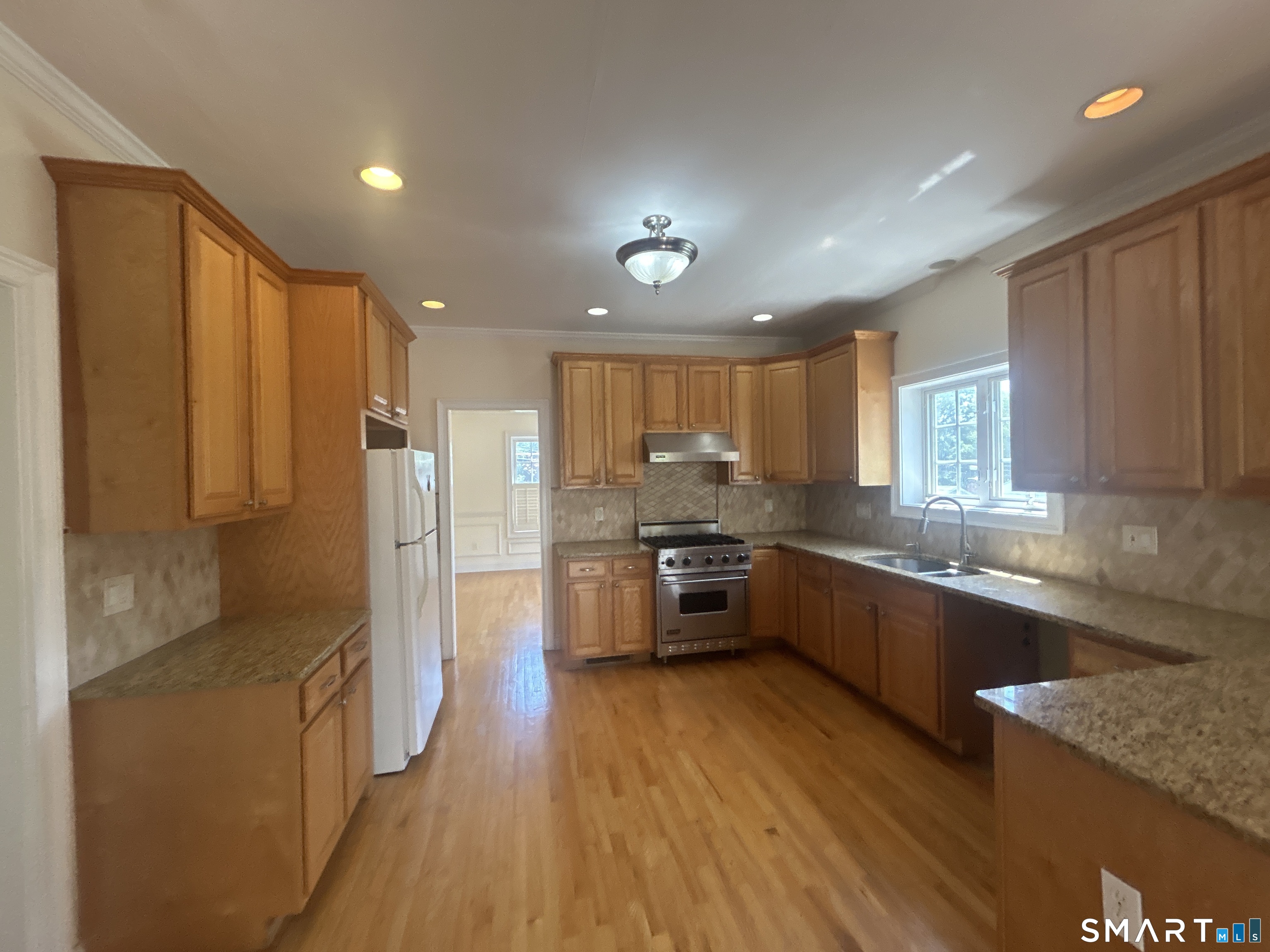 15 Tavern Rock Road Stratford CT 06614