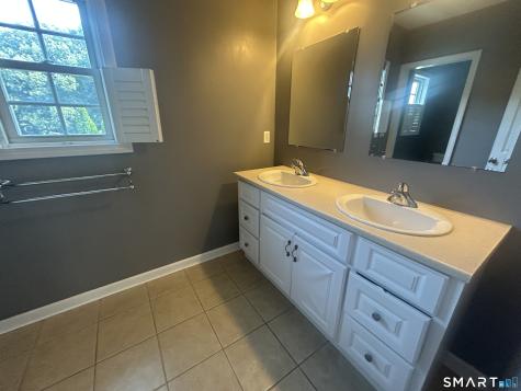 15 Tavern Rock Road Stratford CT 06614
