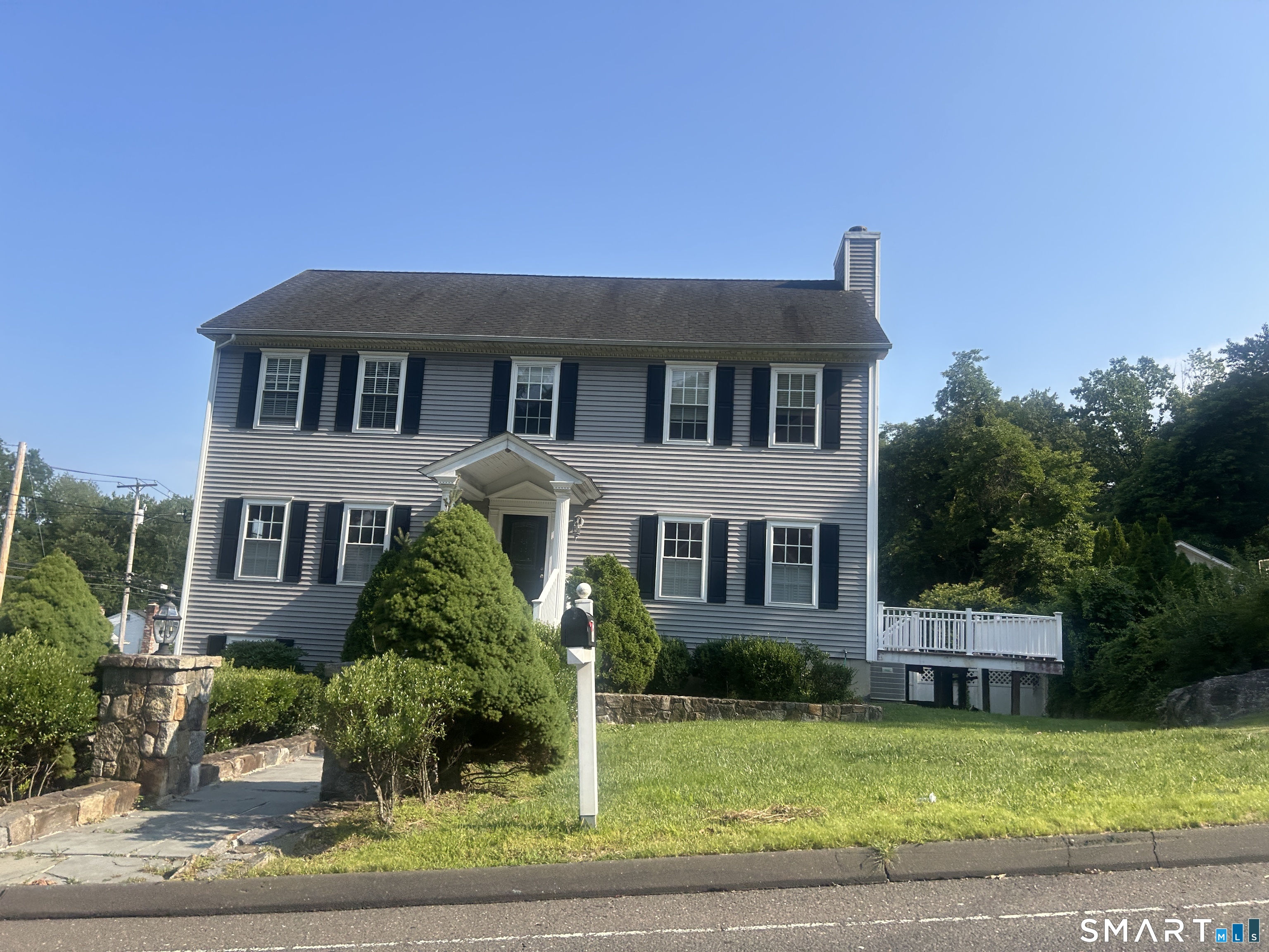 15 Tavern Rock Road Stratford CT 06614