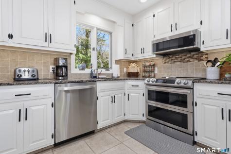 77 Melissa Lane Prospect CT 06712