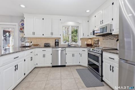 77 Melissa Lane Prospect CT 06712
