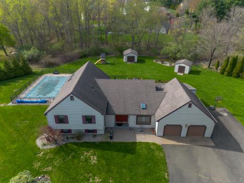 19 Fox Run Drive Wallingford CT 06492