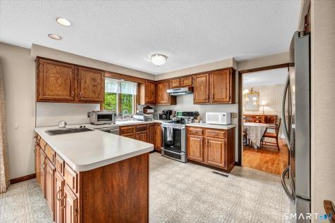 30 Philson Court Cheshire CT 06410