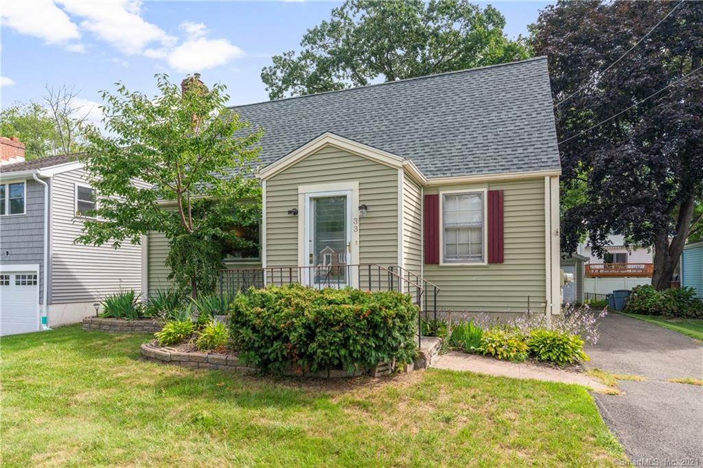 33 Colonial Boulevard West Haven CT 06516