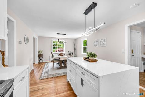 261 Simsbury Road West Hartford CT 06117