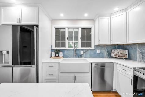 261 Simsbury Road West Hartford CT 06117