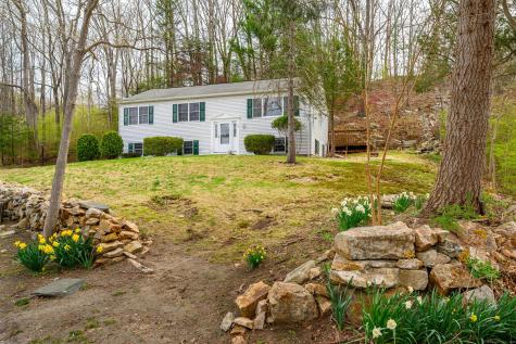 23 Oak Grove Road Brookfield CT 06804