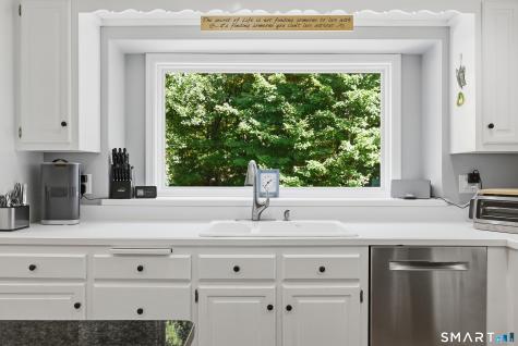 31 Bayberry Lane New Milford CT 06776