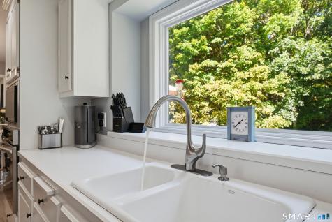 31 Bayberry Lane New Milford CT 06776