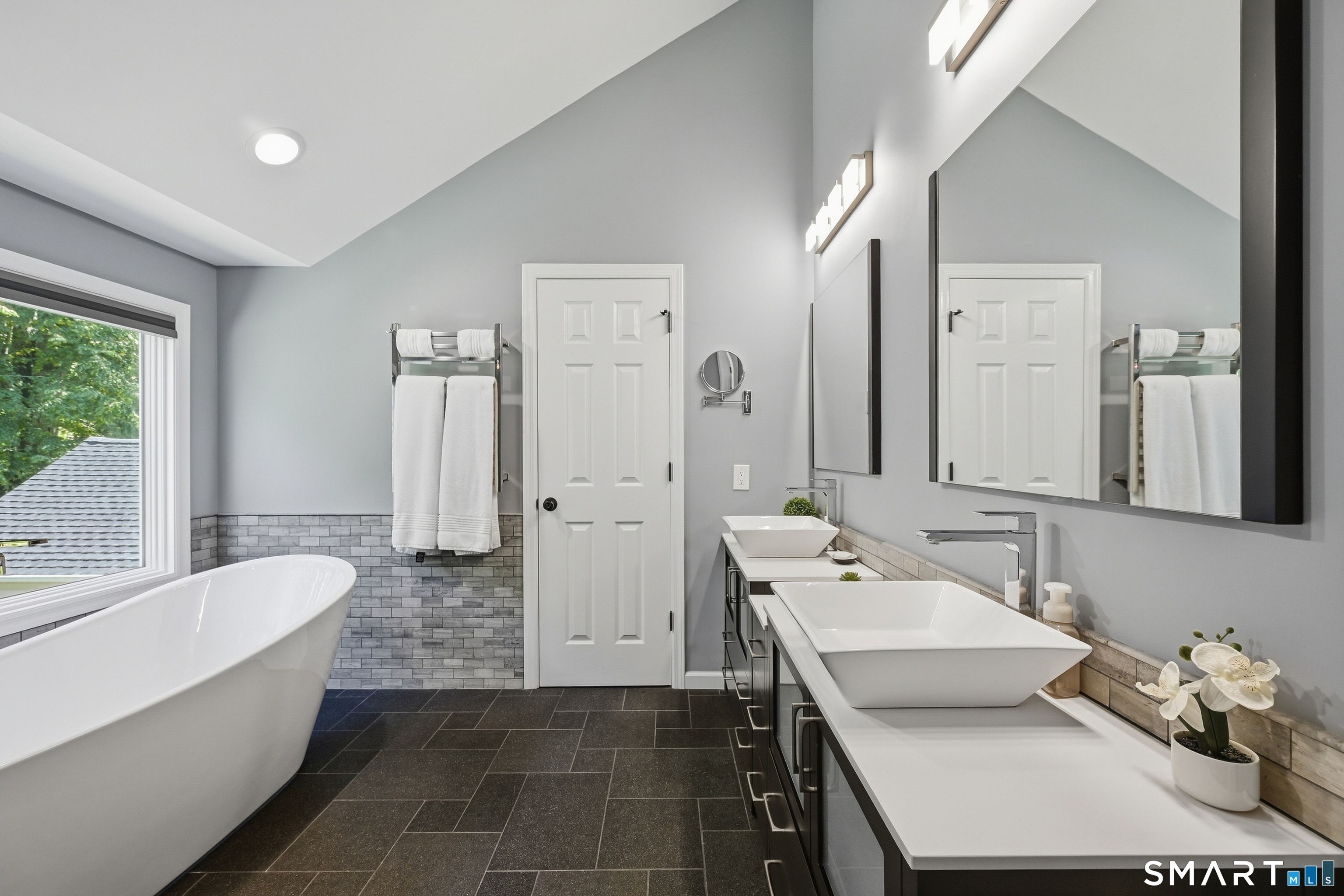 31 Bayberry Lane New Milford CT 06776