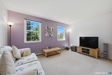31 Bayberry Lane New Milford CT 06776