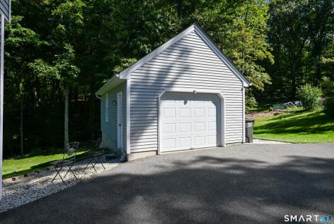 31 Bayberry Lane New Milford CT 06776