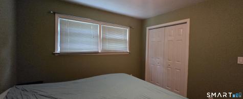 13 Berkshire Circle Ansonia CT 06401