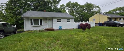 13 Berkshire Circle Ansonia CT 06401