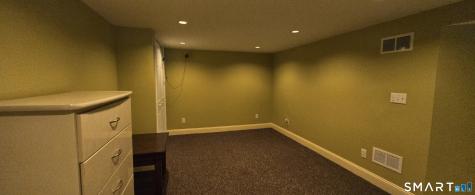13 Berkshire Circle Ansonia CT 06401