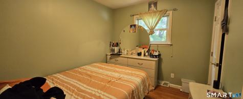 13 Berkshire Circle Ansonia CT 06401