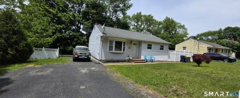 13 Berkshire Circle Ansonia CT 06401