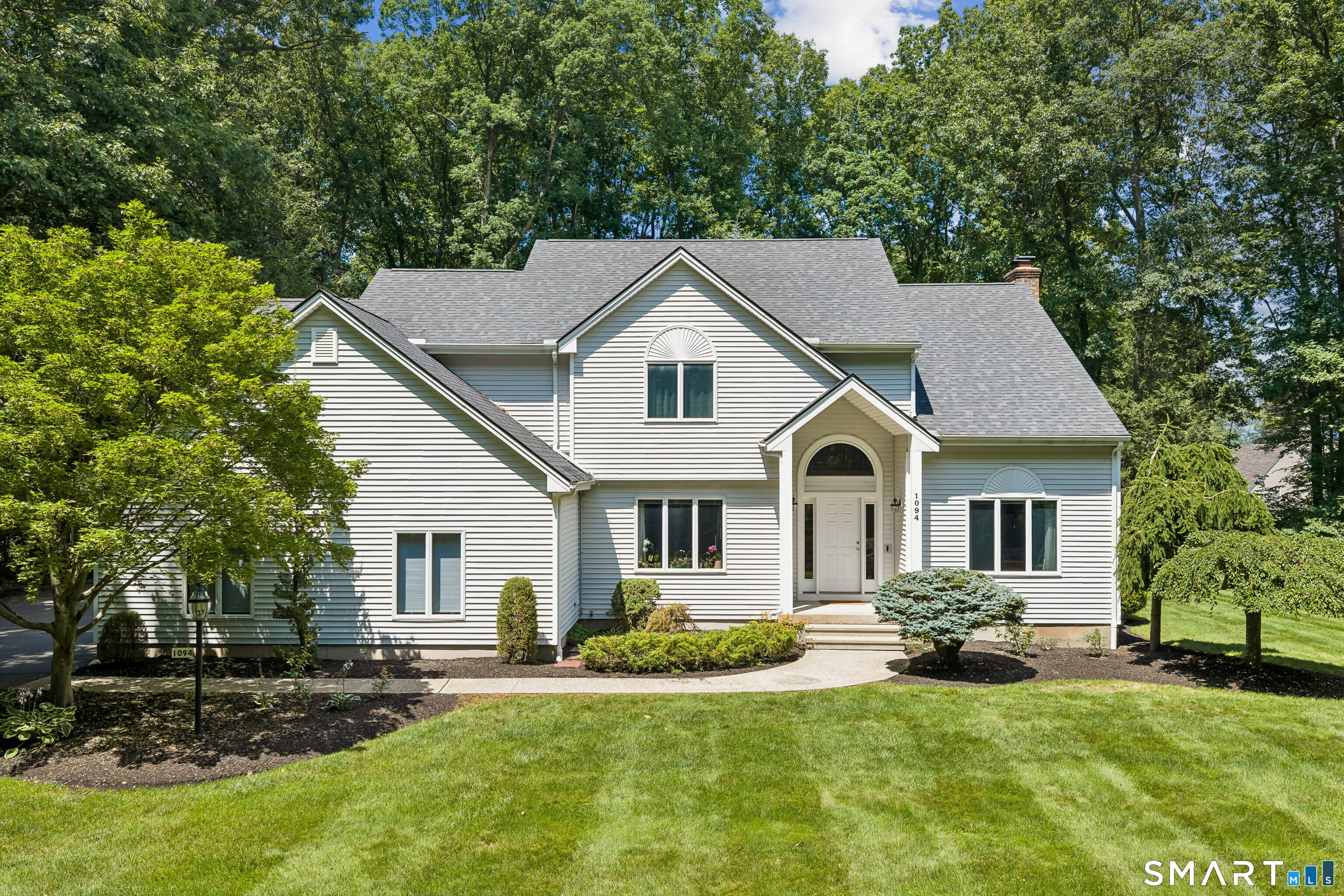 1094 Pleasant Street Southington CT 06489