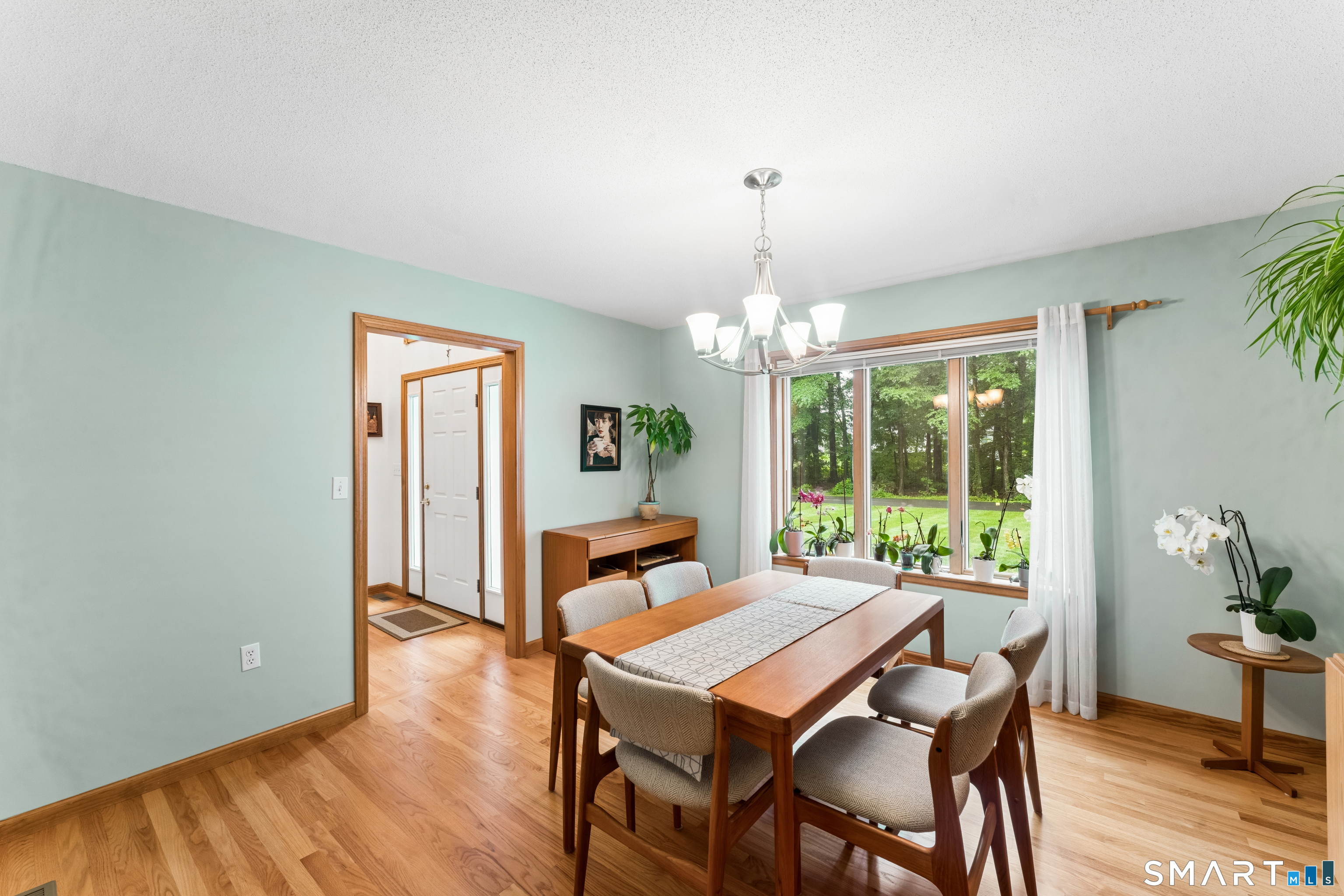 1094 Pleasant Street Southington CT 06489