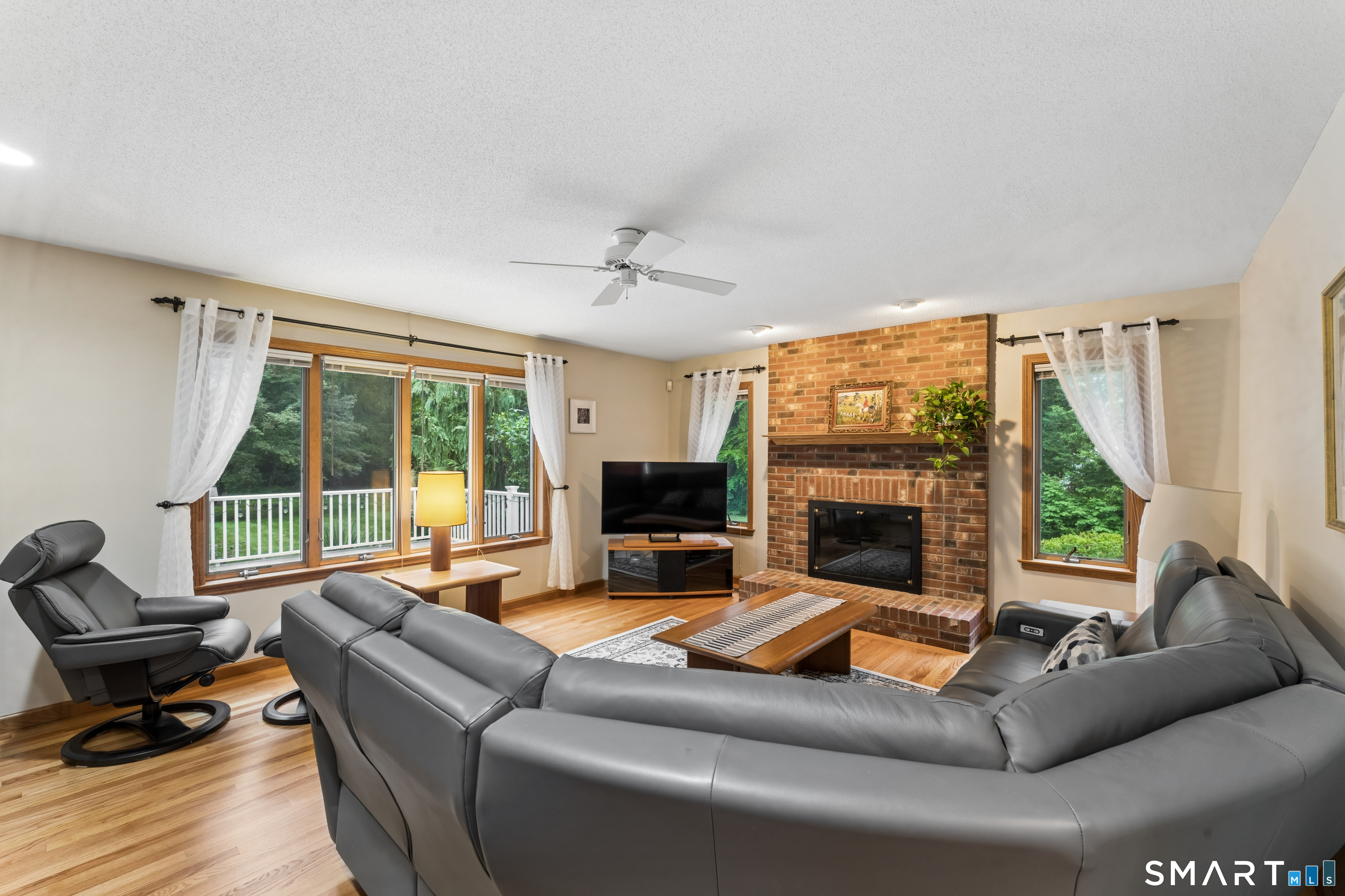 1094 Pleasant Street Southington CT 06489
