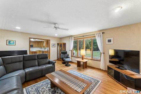 1094 Pleasant Street Southington CT 06489