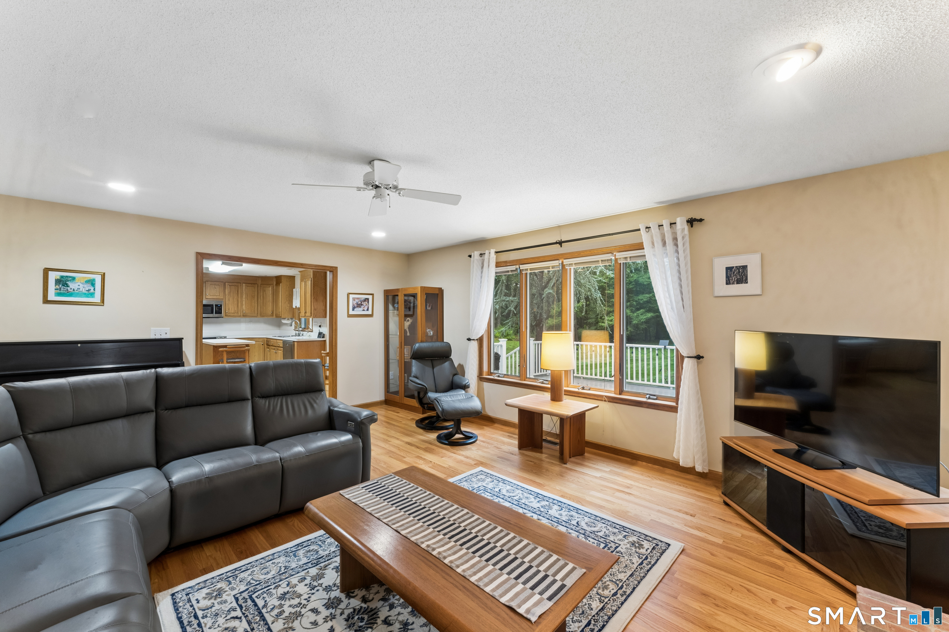 1094 Pleasant Street Southington CT 06489