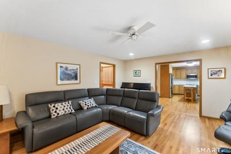 1094 Pleasant Street Southington CT 06489