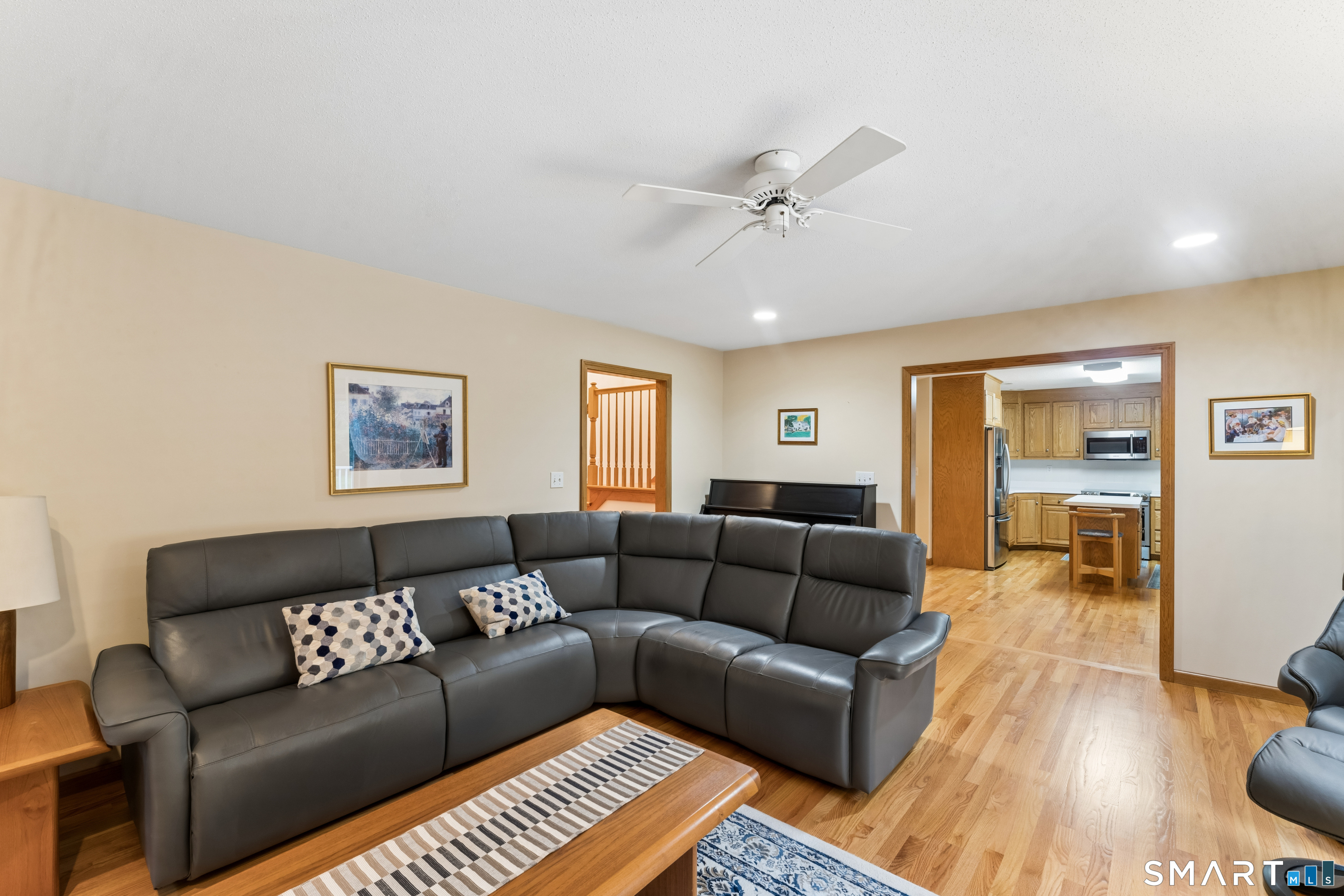 1094 Pleasant Street Southington CT 06489
