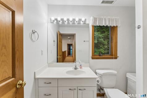 1094 Pleasant Street Southington CT 06489