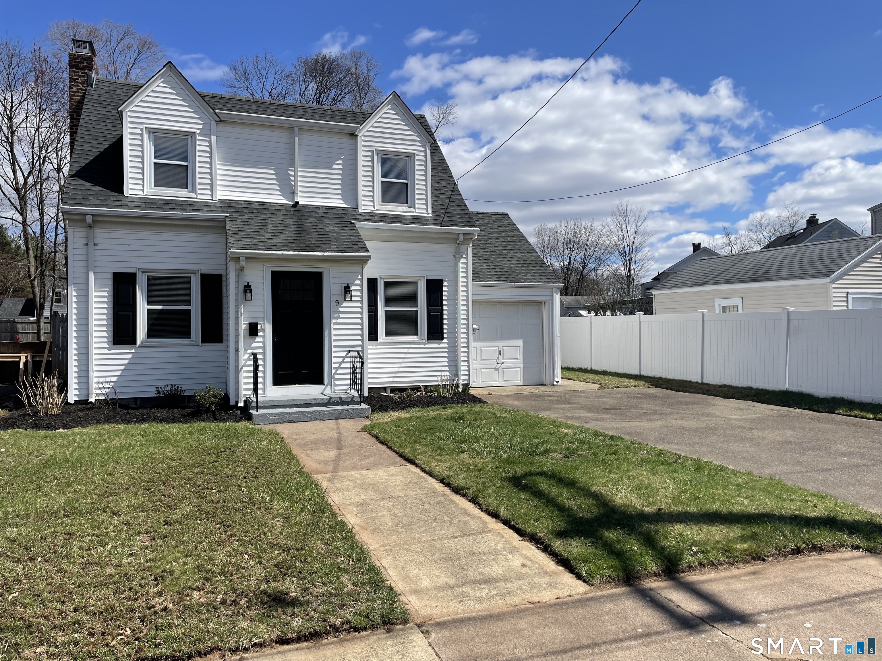 9 Bank Street Hamden CT 06514