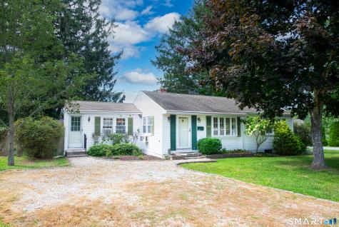 47 Maple Avenue Old Saybrook CT 06475
