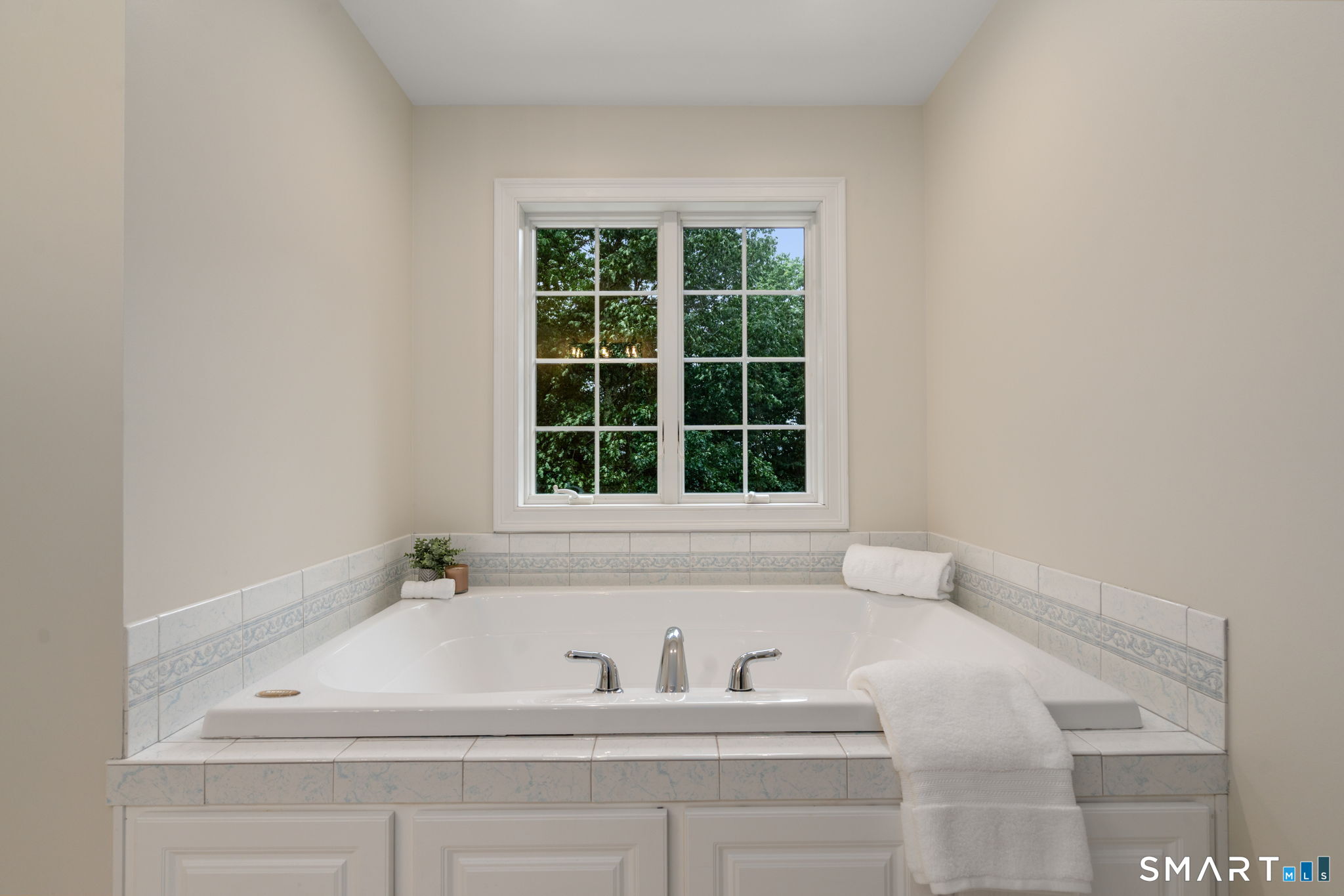 37 Hawks Landing Hebron CT 06231