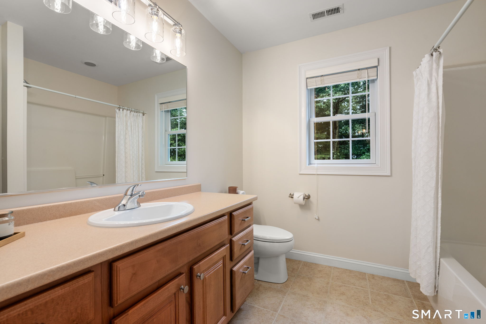 37 Hawks Landing Hebron CT 06231