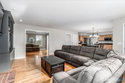 23 Meredith Lane New Milford CT 06776