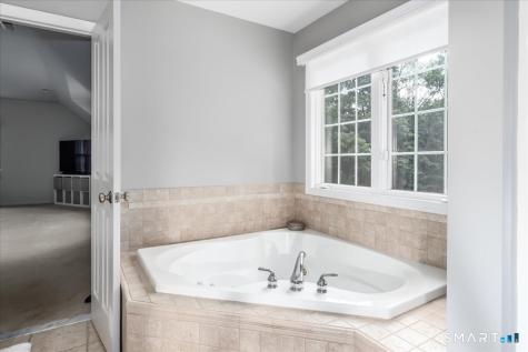 23 Meredith Lane New Milford CT 06776