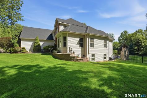 90 Baldwin Circle Southington CT 06489