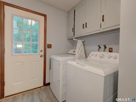 24 Queen Eleanor Drive Ledyard CT 06335
