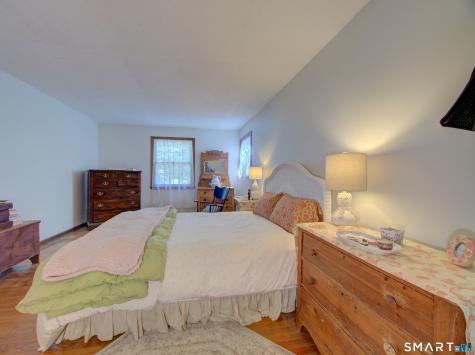 24 Queen Eleanor Drive Ledyard CT 06335