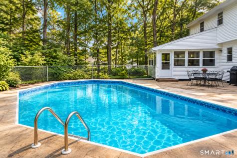 24 Queen Eleanor Drive Ledyard CT 06335