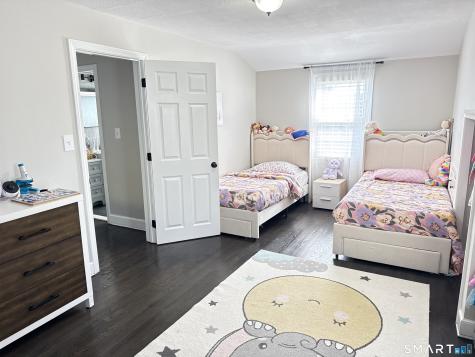 80 East South Street Suffield CT 06078
