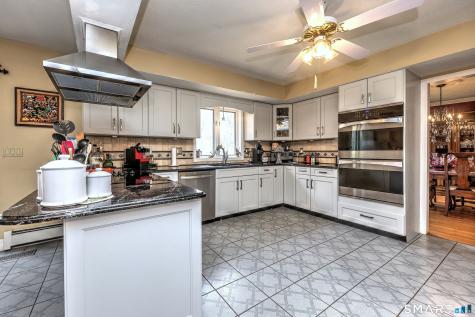 39 Visconti Drive Naugatuck CT 06770