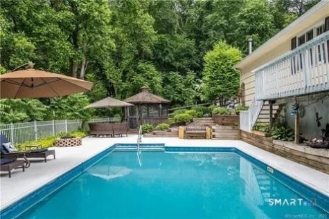 95 Wildwood Drive Stratford CT 06615