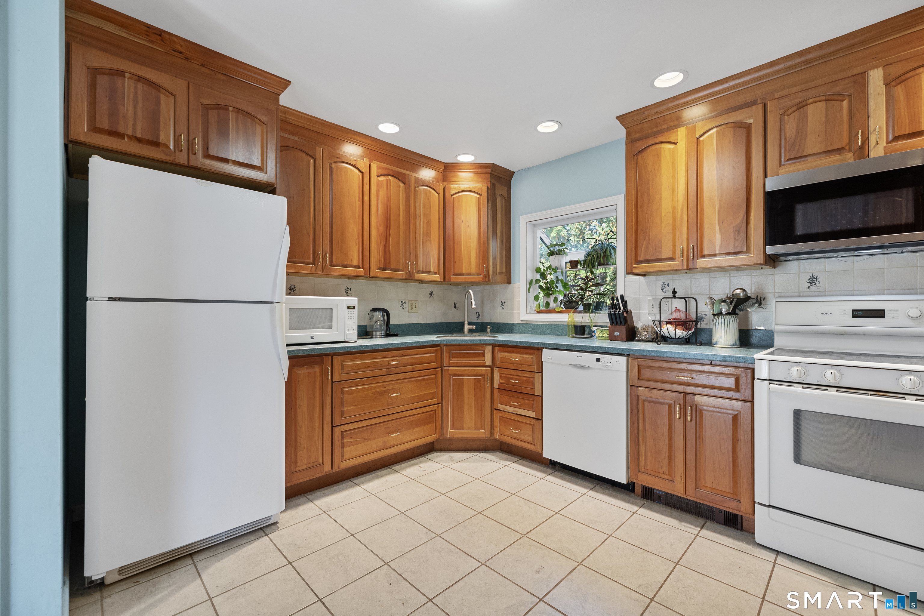 68 Pleasant Drive Cheshire CT 06410