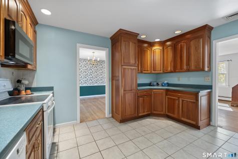 68 Pleasant Drive Cheshire CT 06410