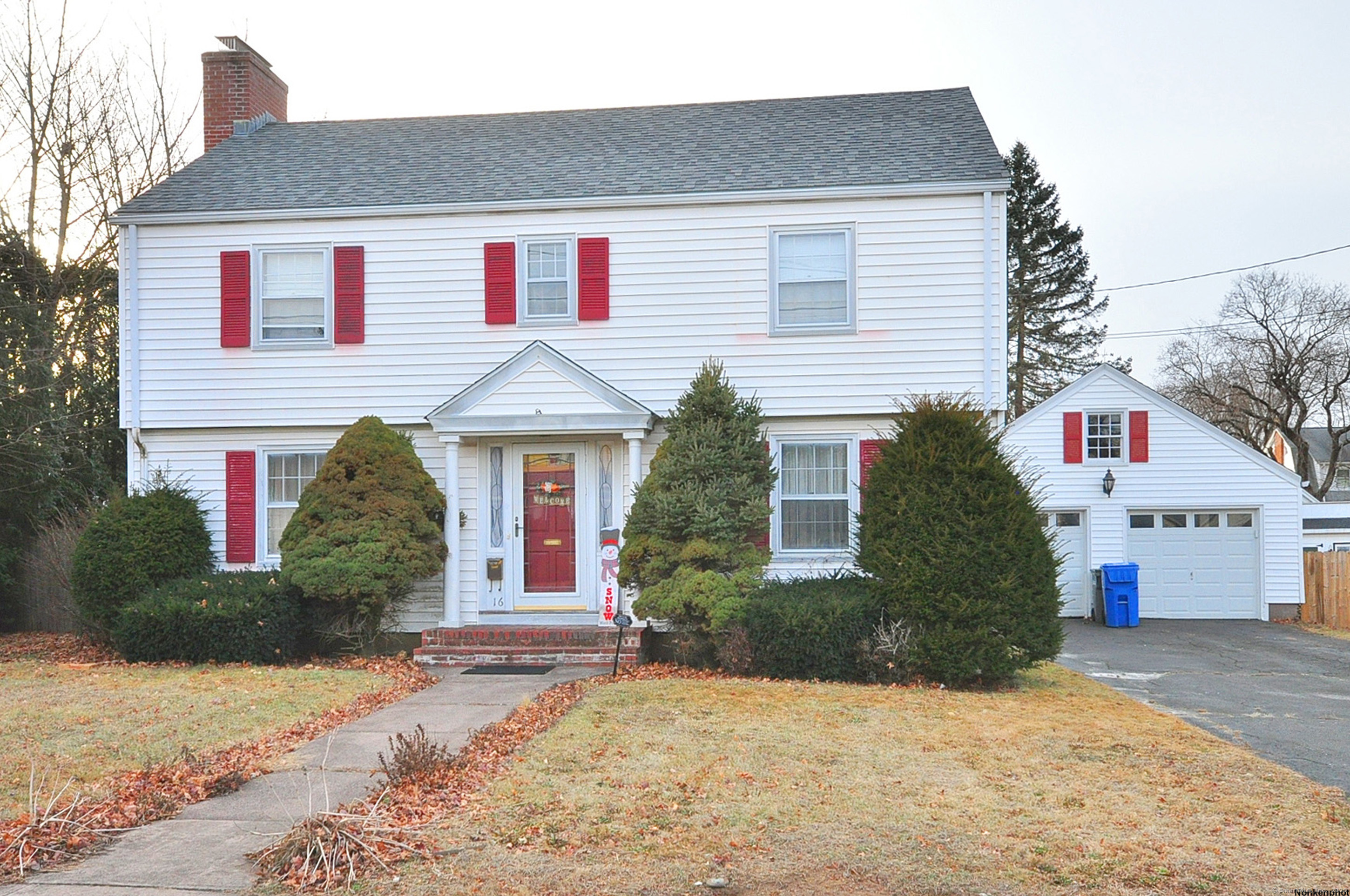 16 Benton Street Manchester CT 06040