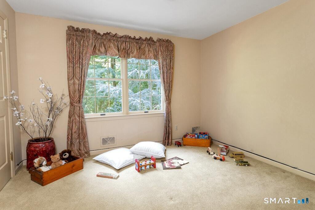 45 East Common Road Easton CT 06612